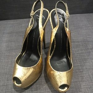 Giuseppe Zanotti Gold heels